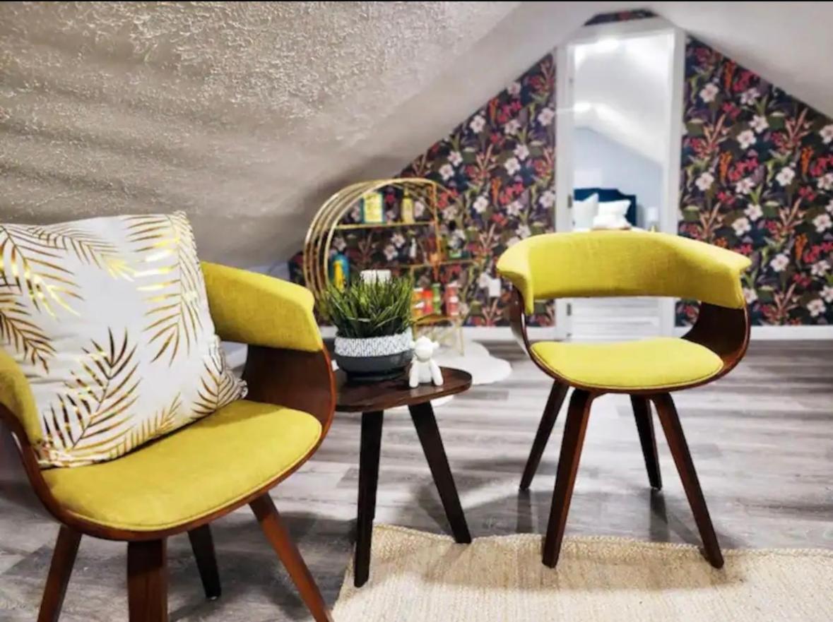 Attic Retreat 5 Minutes From Westside Market كليفلاند المظهر الخارجي الصورة